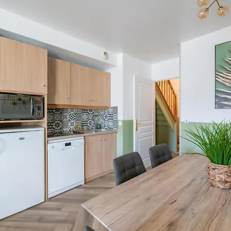 Ferienwohnung Jungle Duplex Serris Exterior foto